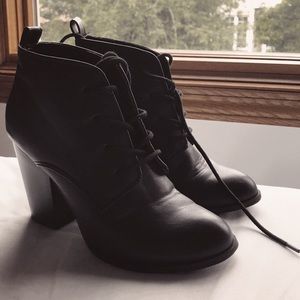 FOREVER 21- booties